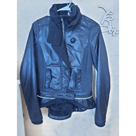 227-EUC Size 4 Lululemon Pedal Power Jacket - Picture 2 of 3